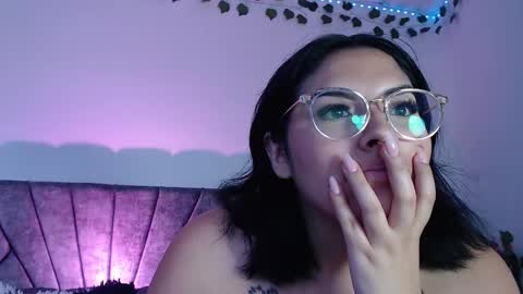 Camille and sophie online show from 02/27/25, 10:42