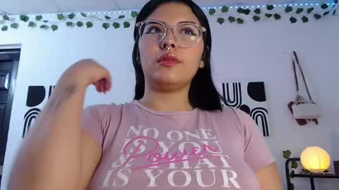 Snapshot of sensual_flame chatting on 03/03/25, 12:37 Camille and sophie online show from 03/03/25, 12:37