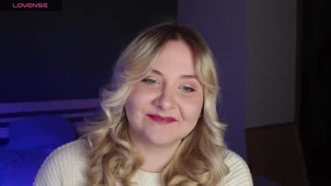 Snapshot of sensual_girrrl chatting on 04/26/26, 11:46 Ilona online show from 04/26/26, 11:46