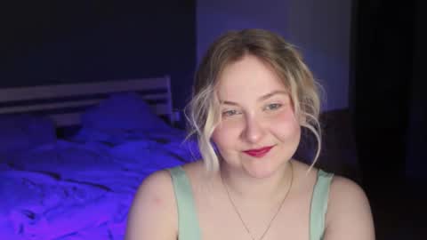 Snapshot of sensual_girrrl chatting on 06/11/26, 12:32 Ilona online show from 06/11/26, 12:32