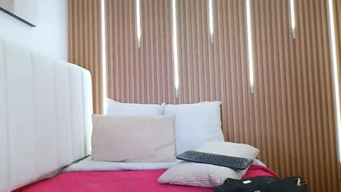 Sensual Kim77 online show from 03/26/26, 01:17