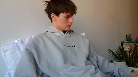 Cam online show from 10/27/25, 07:07