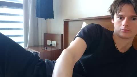 Cam online show from 12/17/25, 10:38