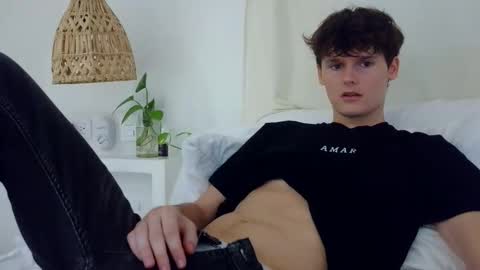 Cam online show from 05/21/26, 12:39