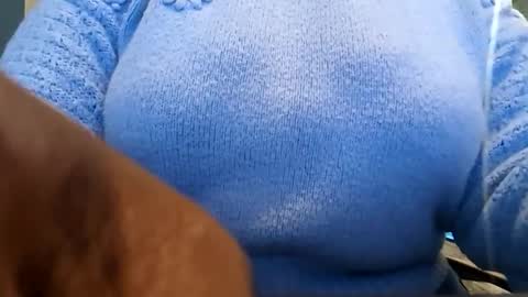 Snapshot of sensualatease chatting on 10/24/25, 03:41 SensualATease online show from 10/24/25, 03:41