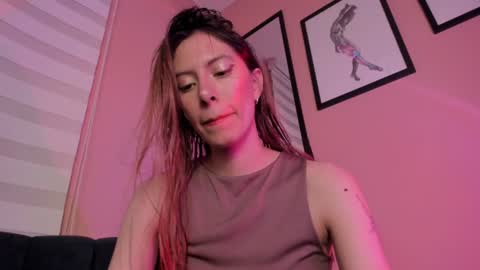 Snapshot of sensualjanex chatting on 06/10/26, 05:28 Jane online show from 06/10/26, 05:28
