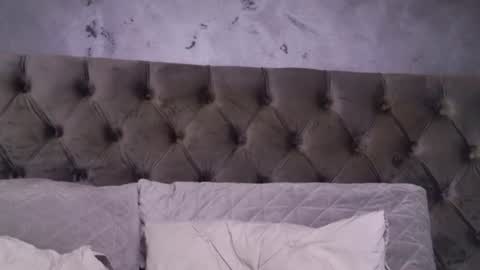 Snapshot of sensualldream chatting on 06/12/26, 02:10 Alya online show from 06/12/26, 02:10