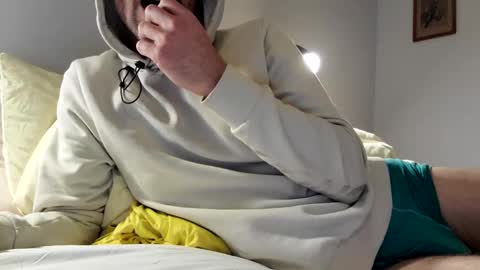 Snapshot of sensuasculine chatting on 02/20/25, 01:03 Matt online show from 02/20/25, 01:03