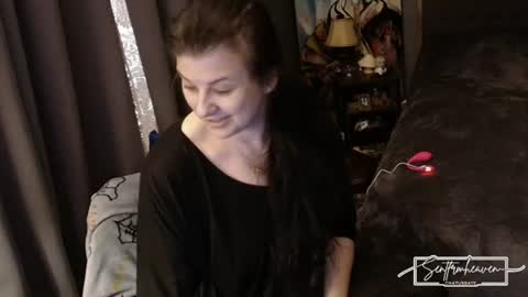 Tara online show from 06/16/26, 11:24