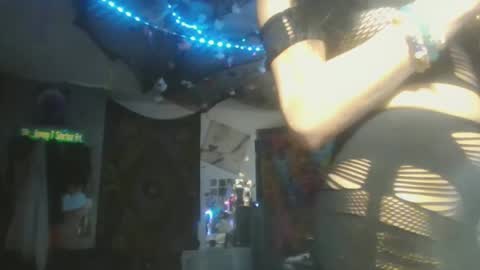 Snapshot of sequoia8888 chatting on 09/10/25, 05:51 sequoia8888 online show from 09/10/25, 05:51