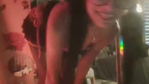 sequoia8888 online show from 11/12/25, 07:35