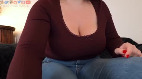 Snapshot of serareads chatting on 11/29/25, 04:04 SeraReads online show from 11/29/25, 04:04