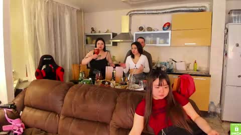Alisha  Kevin online show from 04/30/26, 08:57