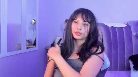 Snapshot of seren_bleck chatting on 11/08/25, 01:50 Seren Follow me online show from 11/08/25, 01:50