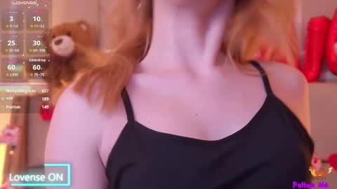 Snapshot of serena_bennet chatting on 02/23/25, 05:29 Serena online show from 02/23/25, 05:29