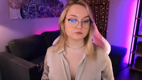 Snapshot of serena_johnsons chatting on 02/24/26, 08:01 Serena online show from 02/24/26, 08:01