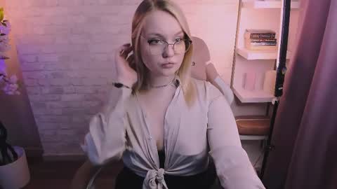 Serena online show from 04/01/26, 07:53