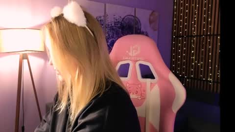 Serena online show from 04/03/26, 11:41