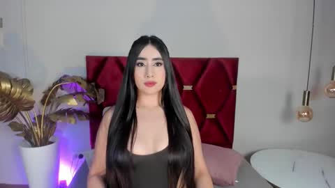 Snapshot of serenaaveline chatting on 12/16/25, 12:59 serenaaveline online show from 12/16/25, 12:59