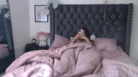 Snapshot of serenaroussee chatting on 02/09/25, 06:58 sararoussee online show from 02/09/25, 06:58