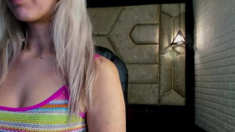 Serene online show from 04/11/26, 12:53