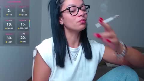 Snapshot of serenesophi chatting on 10/26/25, 03:23 SereneSophi online show from 10/26/25, 03:23