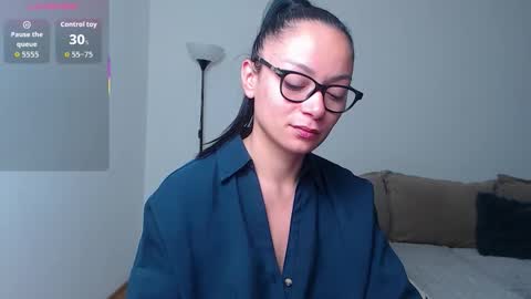 Snapshot of serenesophi chatting on 12/03/25, 02:41 SereneSophi online show from 12/03/25, 02:41