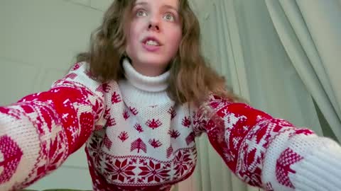 Snapshot of sereta_fin chatting on 12/13/24, 01:44 Hey Guys and Girls non-binary personalities  Im Sereta online show from 12/13/24, 01:44