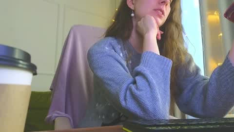 Snapshot of sereta_fin chatting on 12/17/24, 10:23 Hey Guys and Girls non-binary personalities  Im Sereta online show from 12/17/24, 10:23