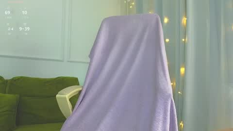 Snapshot of sereta_fin chatting on 12/17/24, 01:27 Hey Guys and Girls non-binary personalities  Im Sereta online show from 12/17/24, 01:27
