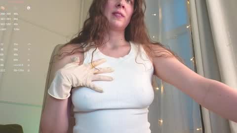 Snapshot of sereta_fin chatting on 01/21/25, 01:54 Hey Guys and Girls non-binary personalities  Im Sereta online show from 01/21/25, 01:54
