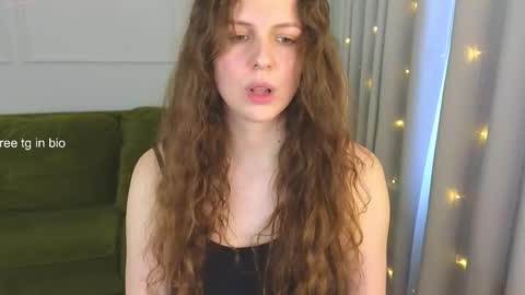 Snapshot of sereta_fin chatting on 03/10/25, 10:37 Hey Guys and Girls non-binary personalities  Im Sereta online show from 03/10/25, 10:37