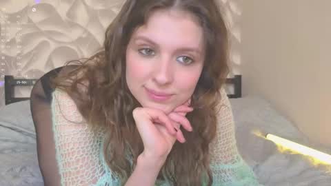Snapshot of sereta_fin chatting on 02/18/26, 12:01 Hey Guys and Girls non-binary personalities Im Sereta online show from 02/18/26, 12:01