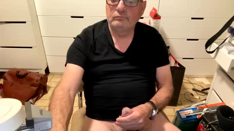 serge8413 online show from 12/19/24, 02:34