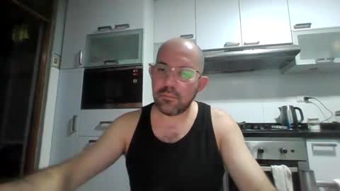 Snapshot of sergioruzafa80 chatting on 02/11/25, 06:08 Sergio Russafa online show from 02/11/25, 06:08