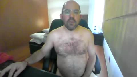 Snapshot of sergioruzafa80 chatting on 10/19/25, 09:04 Sergio Russafa online show from 10/19/25, 09:04