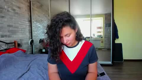 Snapshot of serpenttempter88 chatting on 07/14/26, 04:39 VIOLA online show from 07/14/26, 04:39