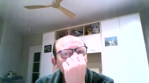 Snapshot of serrano49 chatting on 03/04/25, 12:39 serrano49 online show from 03/04/25, 12:39