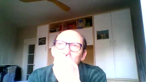 Snapshot of serrano49 chatting on 10/13/25, 04:29 serrano49 online show from 10/13/25, 04:29