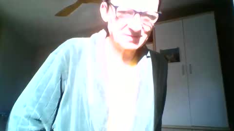 Snapshot of serrano49 chatting on 11/25/25, 10:15 serrano49 online show from 11/25/25, 10:15