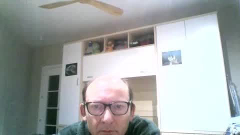 Snapshot of serrano49 chatting on 01/15/26, 05:45 serrano49 online show from 01/15/26, 05:45
