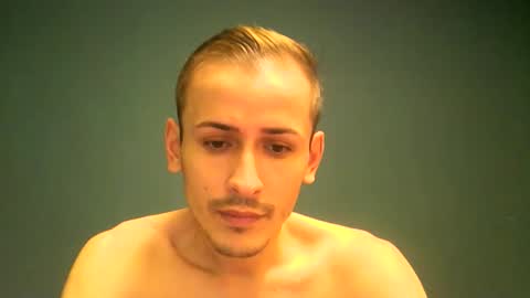 Snapshot of sesinha69 chatting on 11/18/25, 07:24 Sesinha online show from 11/18/25, 07:24