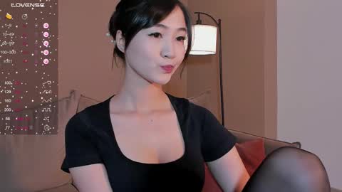 Snapshot of seulbi chatting on 09/25/25, 03:38 Sana online show from 09/25/25, 03:38