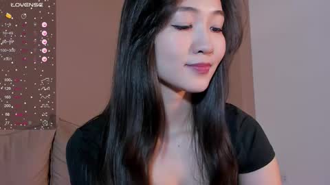 Snapshot of seulbi chatting on 09/27/25, 04:23 Sana online show from 09/27/25, 04:23