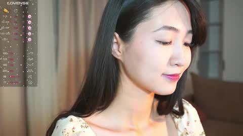 Snapshot of seulbi chatting on 11/23/25, 03:01 Sana online show from 11/23/25, 03:01