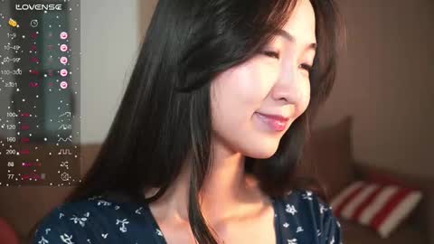 Snapshot of seulbi chatting on 11/29/25, 02:42 Sana online show from 11/29/25, 02:42