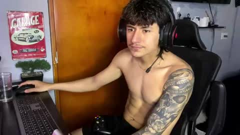 Snapshot of sex_love_sweat chatting on 01/31/26, 07:11 sex_love_sweat online show from 01/31/26, 07:11