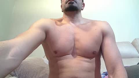 Snapshot of sex_machine_19 chatting on 12/07/24, 10:23 SEX MACHINE 19 online show from 12/07/24, 10:23