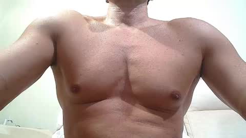 Snapshot of sex_machine_19 chatting on 09/15/25, 03:56 SEX MACHINE 19 online show from 09/15/25, 03:56