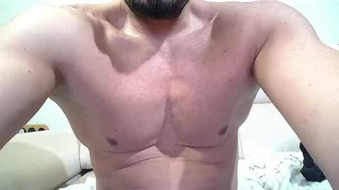 Snapshot of sex_machine_19 chatting on 11/28/25, 06:43 SEX MACHINE 19 online show from 11/28/25, 06:43